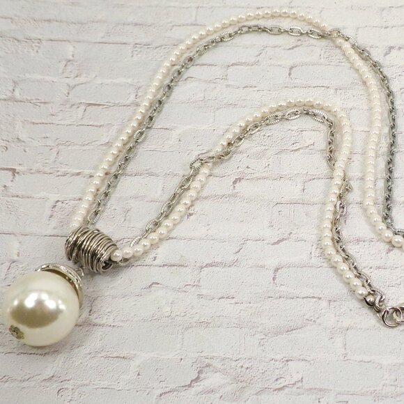 Large round white pearl pendant necklace on a chain and pearl bead necklace - Picture 5 of 9